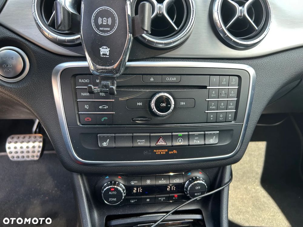 Mercedes-Benz CLA 200 7G-DCT AMG Line - 15