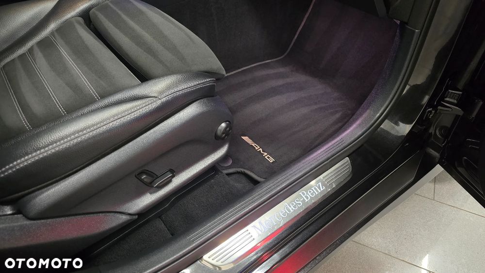 Mercedes-Benz GLC 220 d 4Matic 9G-TRONIC AMG Line Plus - 19