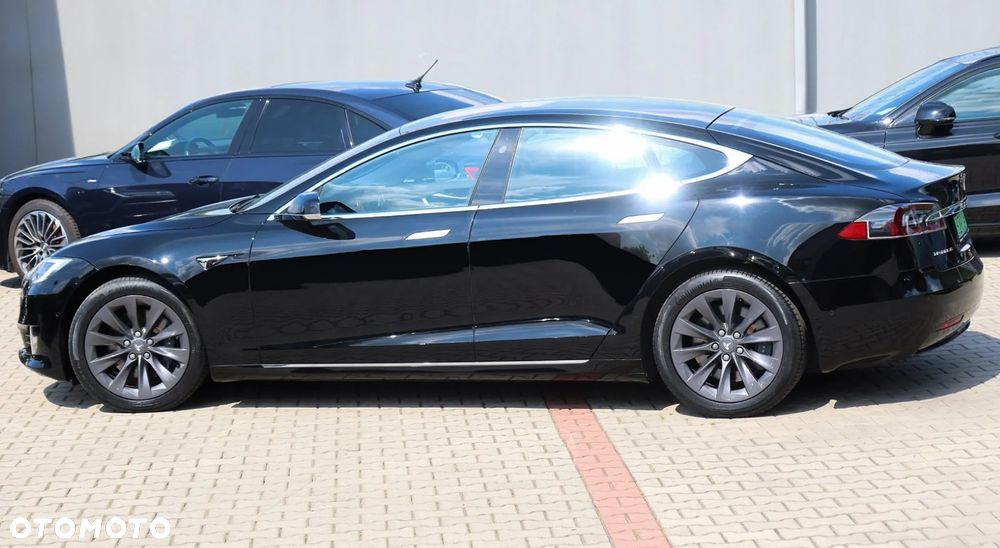 Tesla Model S Dual Motor Allradantrieb - 6