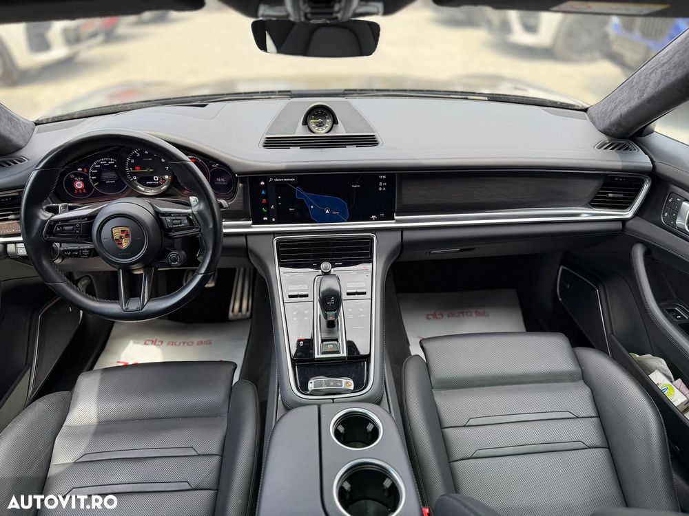 Porsche Panamera - 26