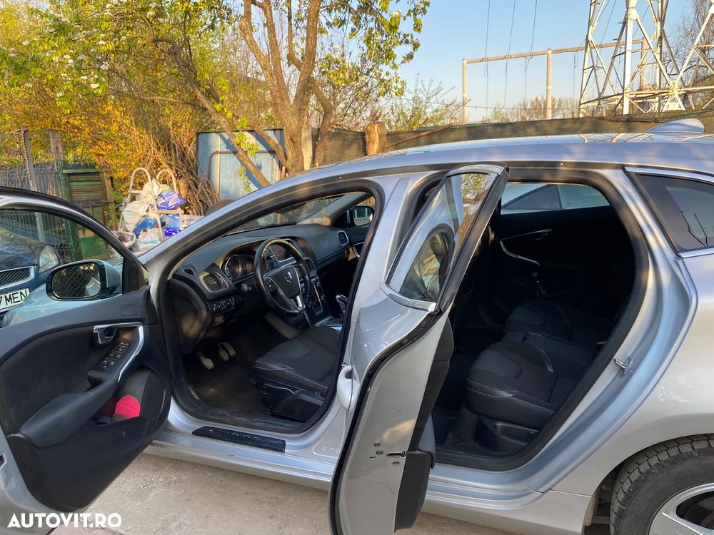 Volvo V40 D4 VEA Momentum - 15