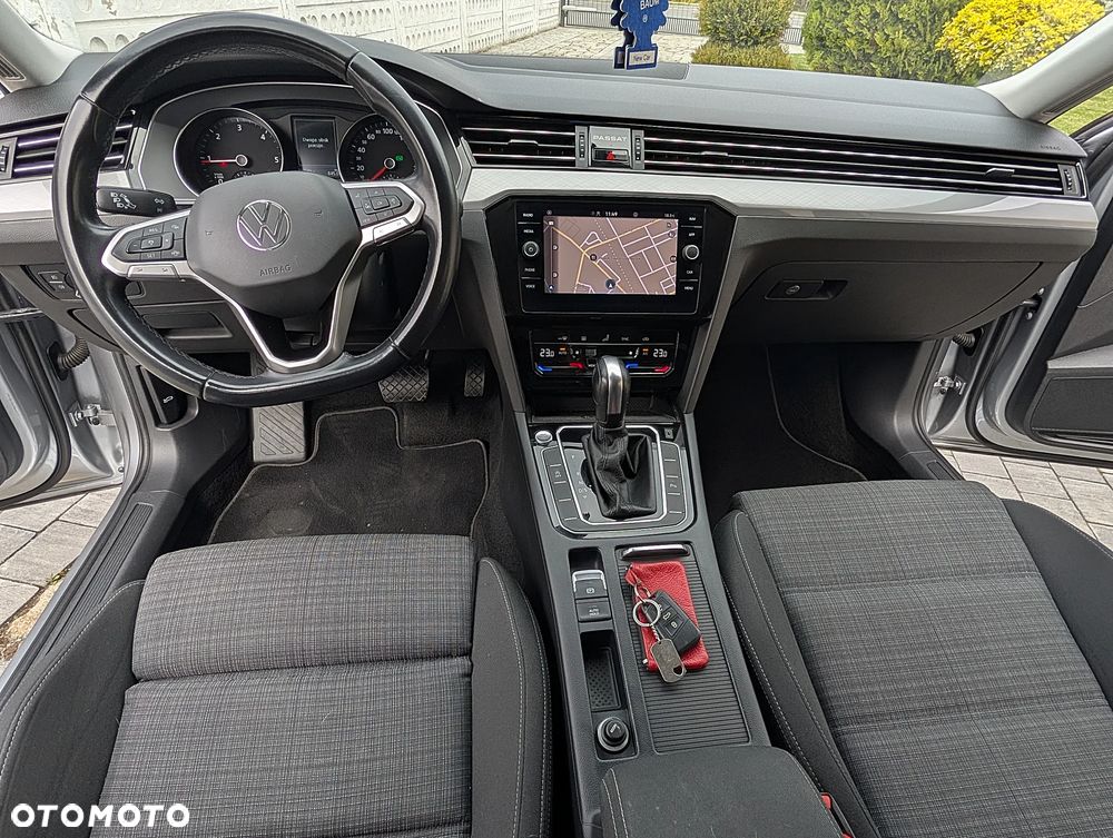 Volkswagen Passat 2.0 TDI SCR DSG - 29