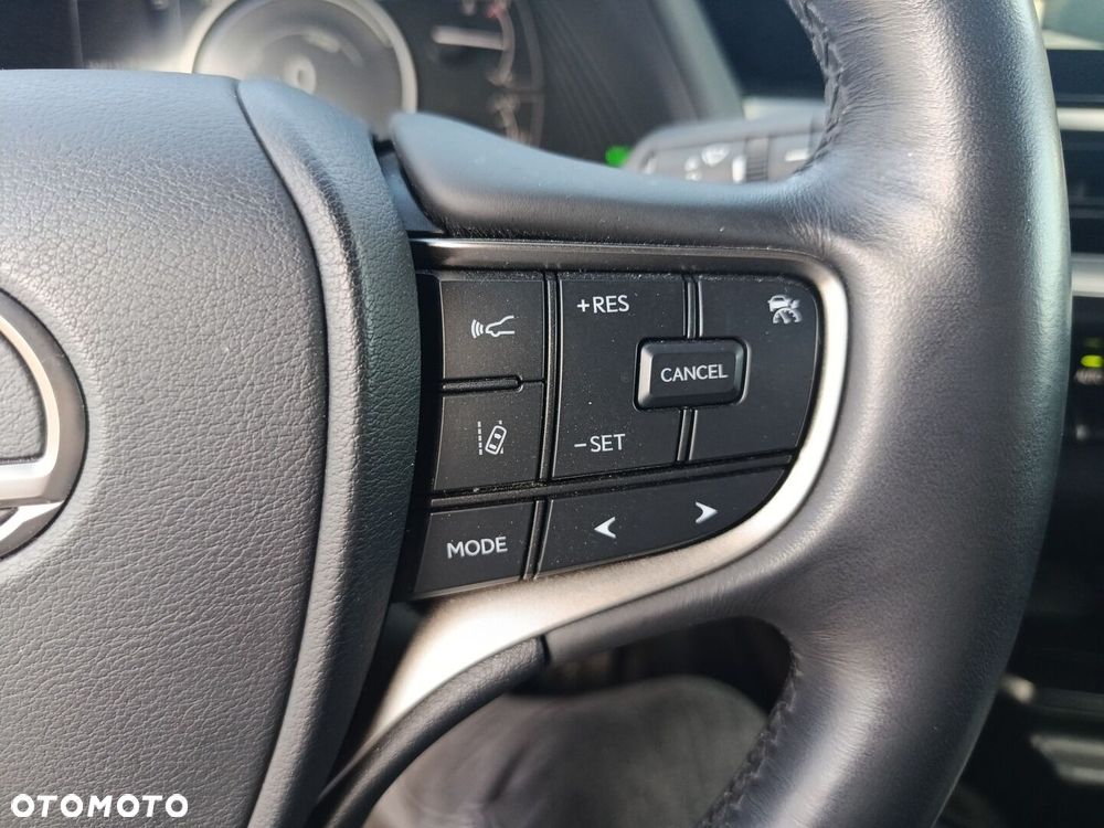 Lexus UX 250h GPF F Sport Design 2WD - 26