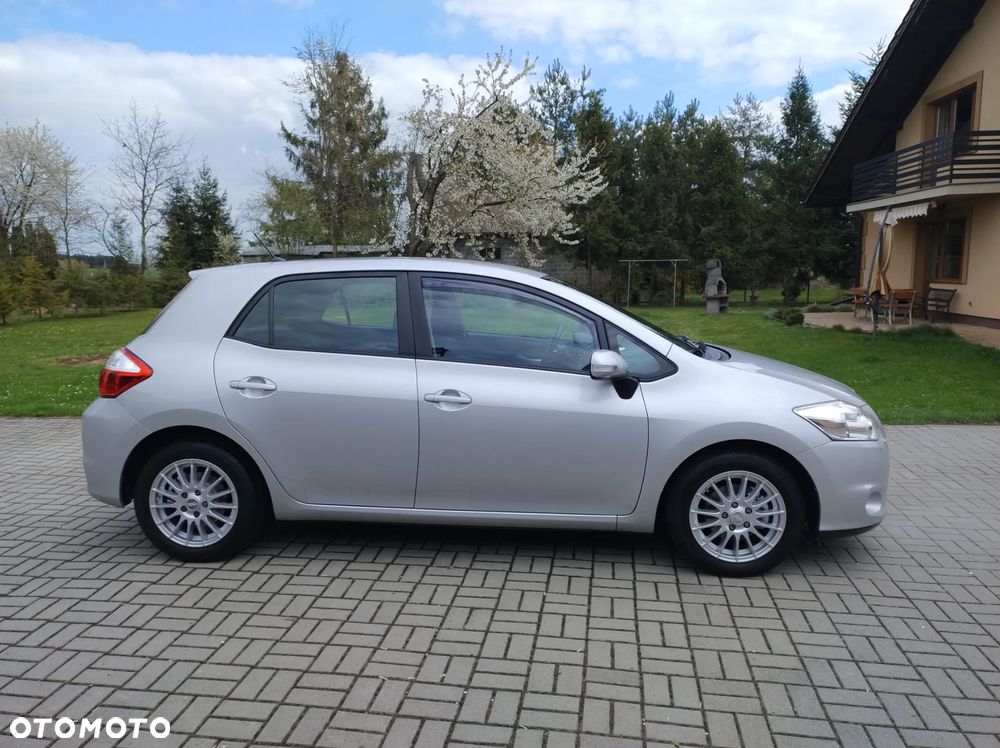 Toyota Auris 1.33 VVT-i - 4