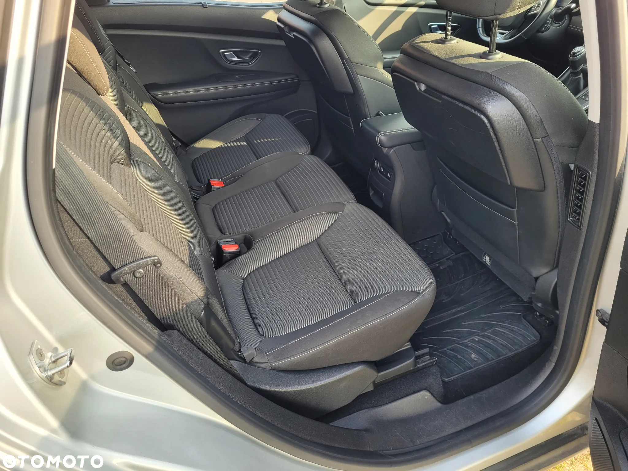 Renault Scenic 1.5 dCi Dynamique - 12