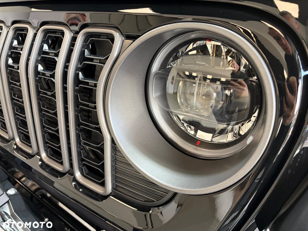 Jeep Wrangler - 9