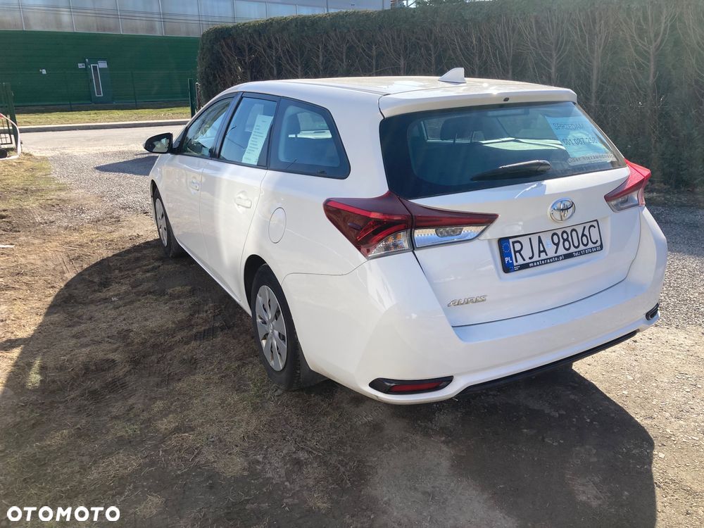 Toyota Auris 1.6 Active - 3