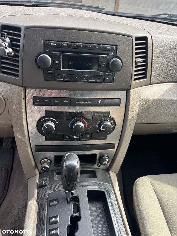 Jeep Grand Cherokee - 11
