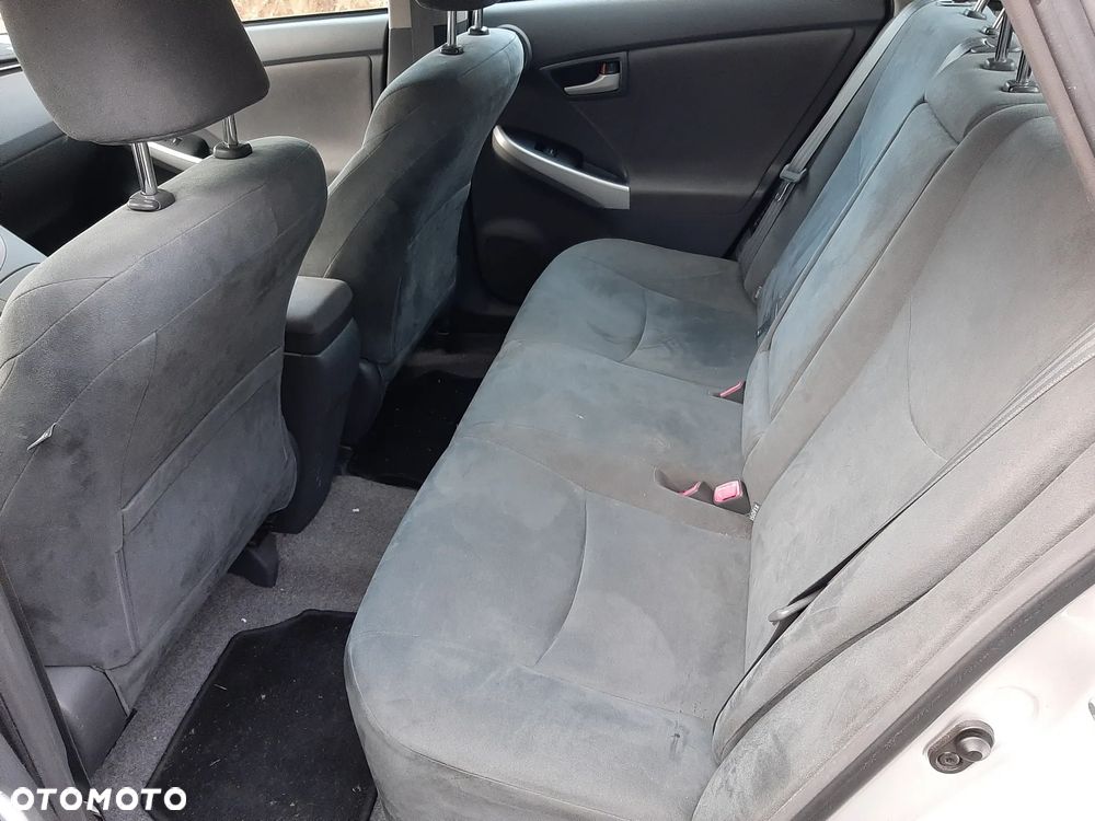 Toyota Prius - 10