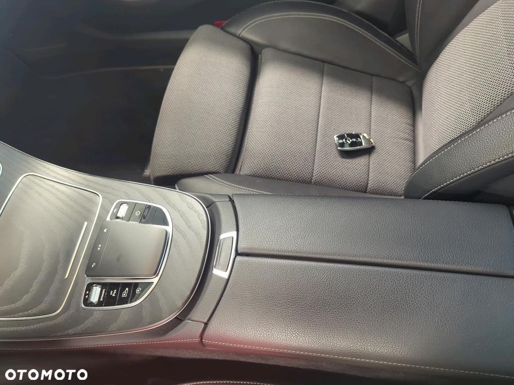 Mercedes-Benz Klasa E 220 d 9G-TRONIC Edition 1 - 13