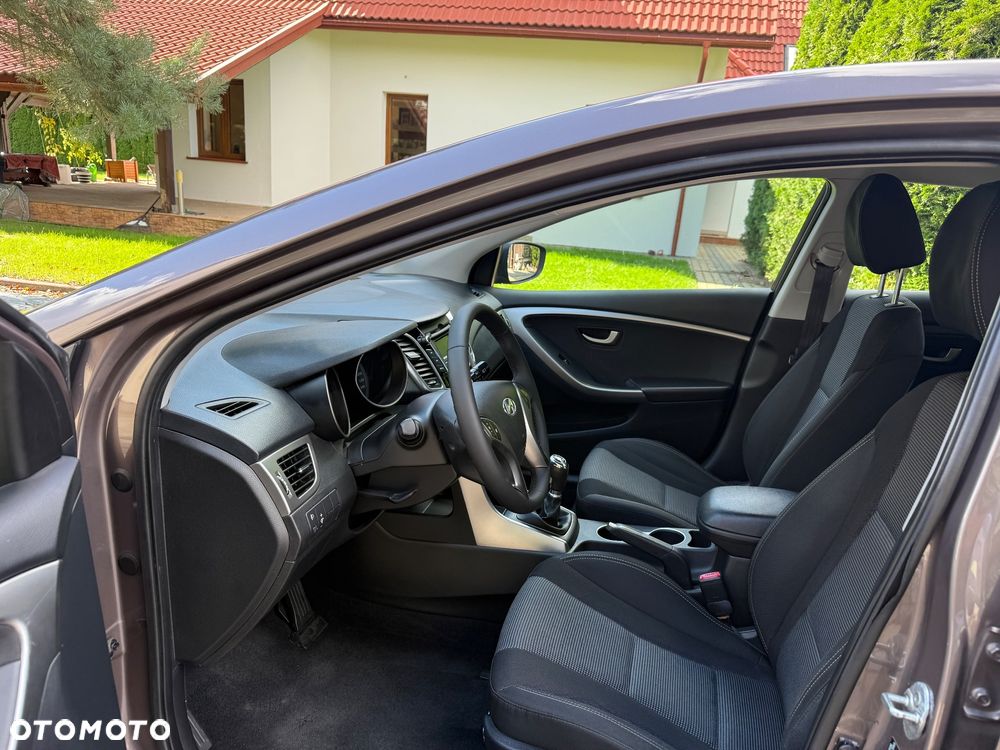 Hyundai i30 1.4 Trend - 14