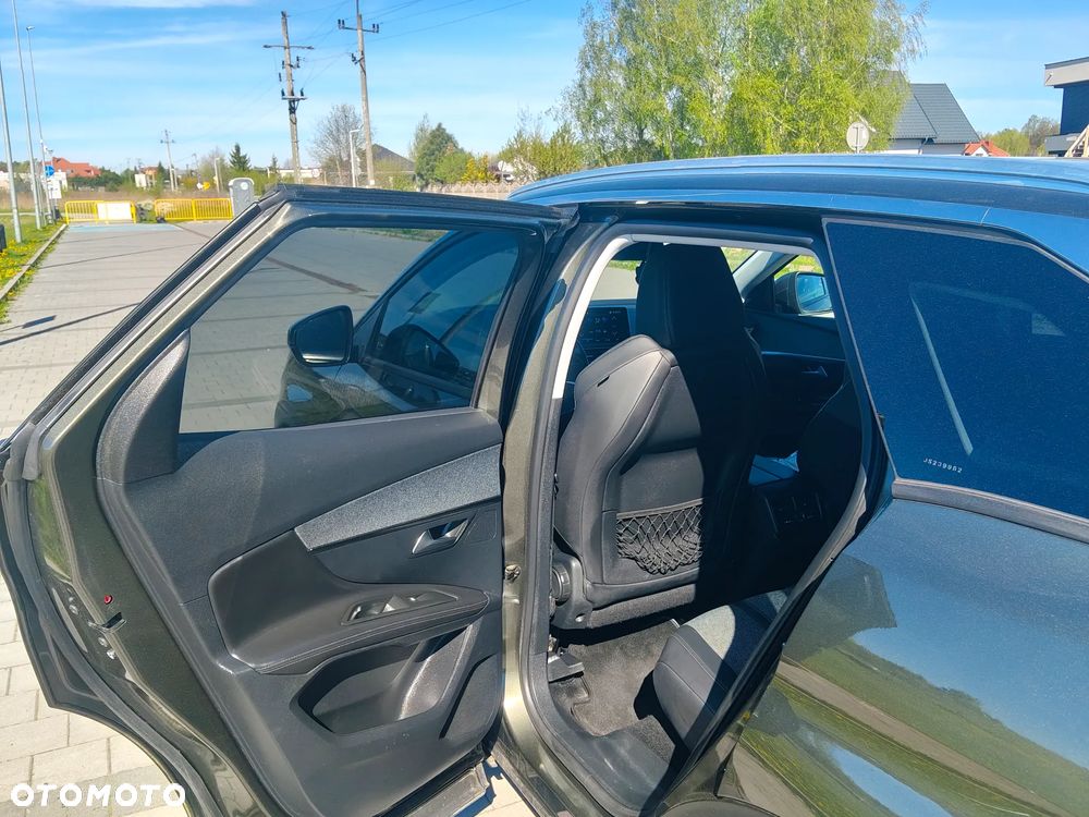 Peugeot 3008 BlueHDi 130 Stop & Start EAT8 Allure - 3