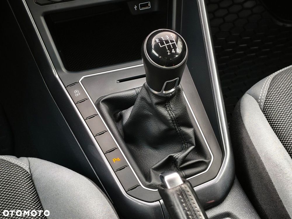 Volkswagen Polo 1.0 TSI Highline - 24