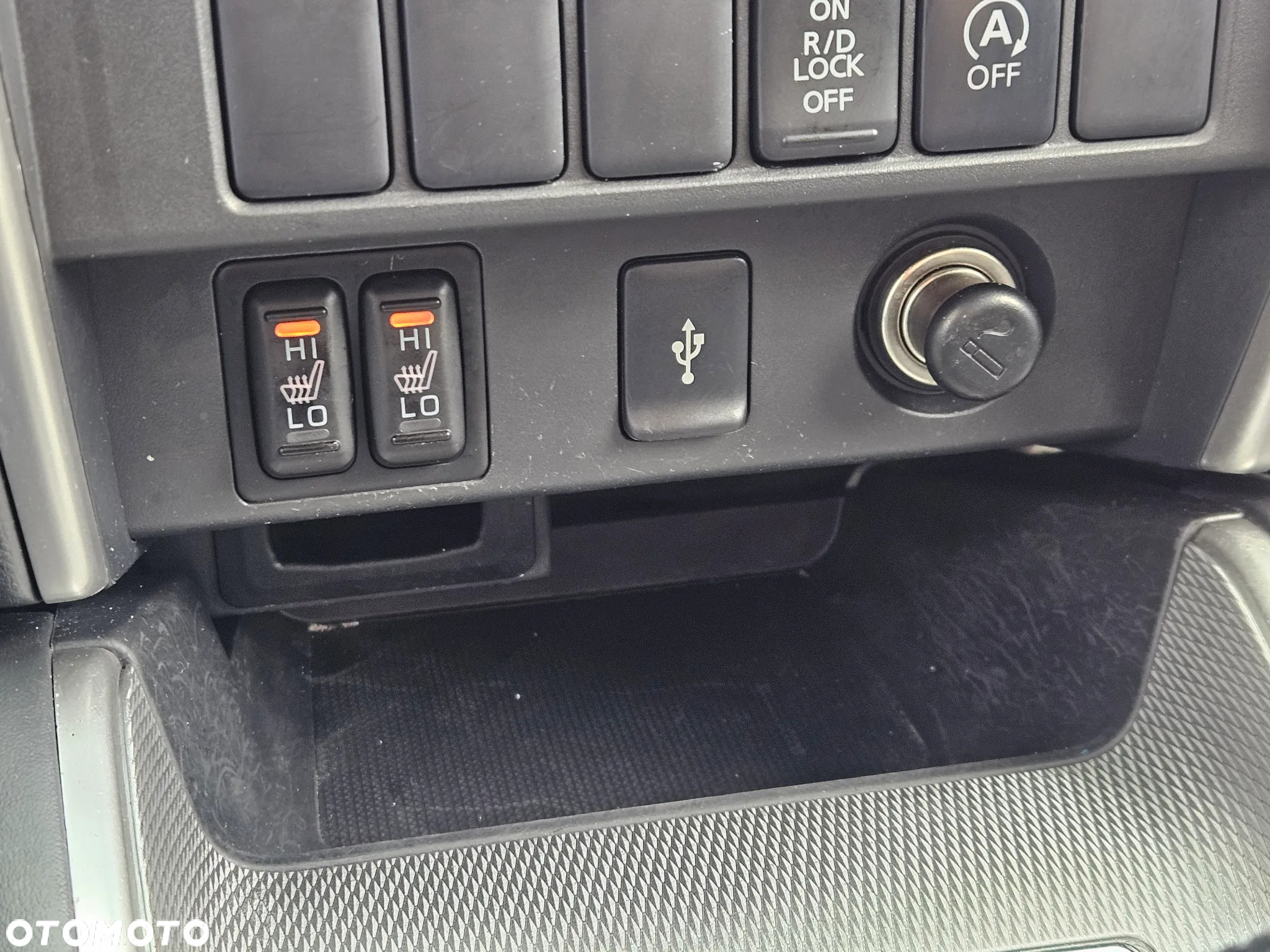Mitsubishi L200 2.2 d DC Instyle Plus - 22