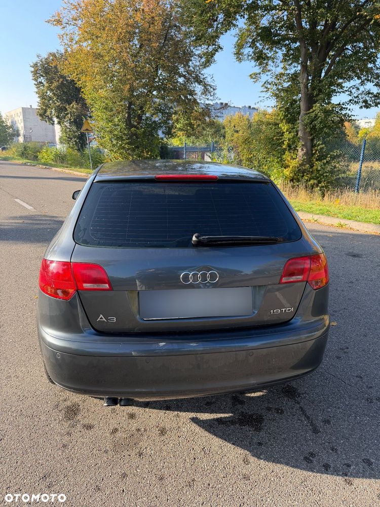 Audi A3 Sportback - 3