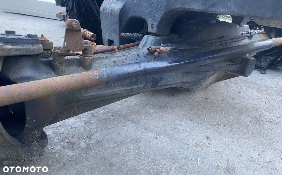 OBUDOWA MOSTU CASE MAXXUM NEW HOLLAND 87555903 , 87633905 , 87523736 - 1