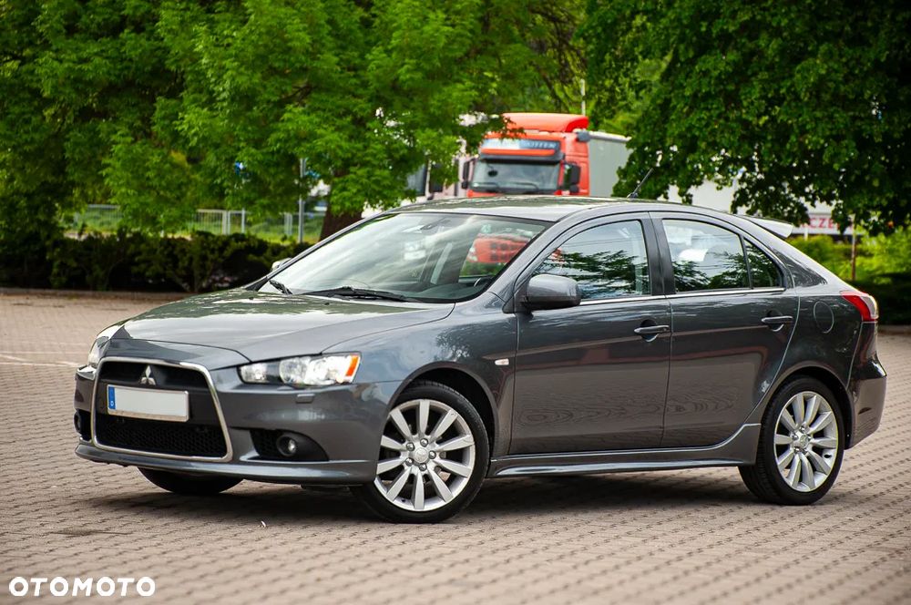 Mitsubishi Lancer 1.8 CVT Intense - 28