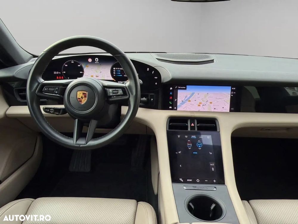 Porsche Taycan 4 - 13