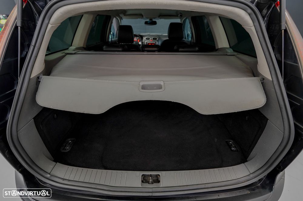 Ford Focus SW 1.6 TDCi Titanium - 18