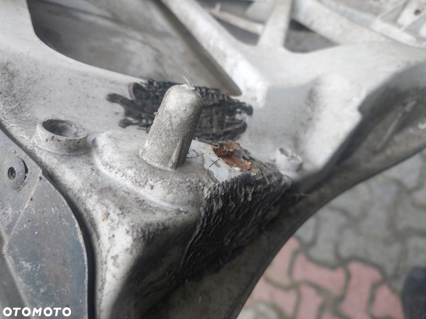 FOCUS MK2 KOMBI ZDERZAK TYŁ LAK.F3 08-11 - 9
