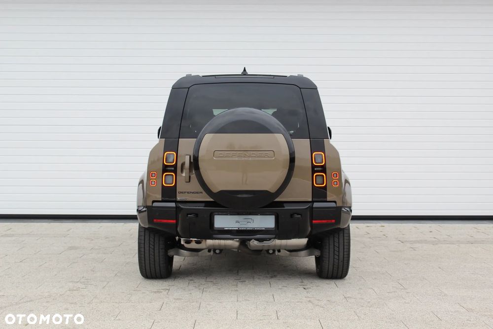 Land Rover Defender - 3