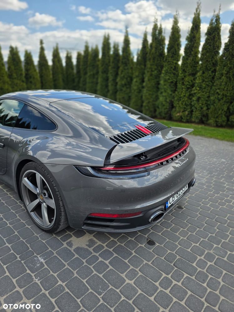 Porsche 911 Carrera 4 PDK - 23