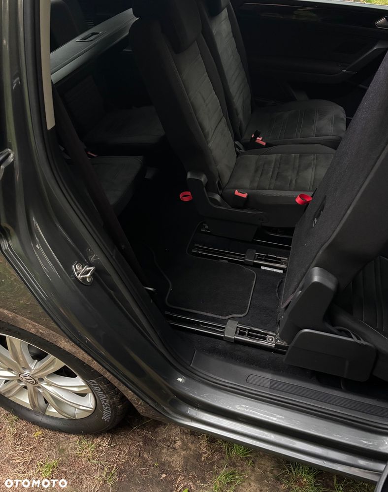 Volkswagen Touran - 8
