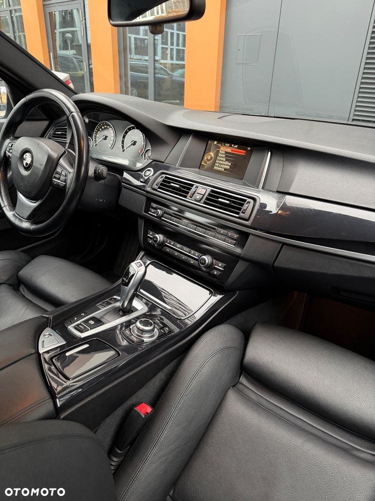 BMW Seria 5 525d xDrive Luxury Line - 4