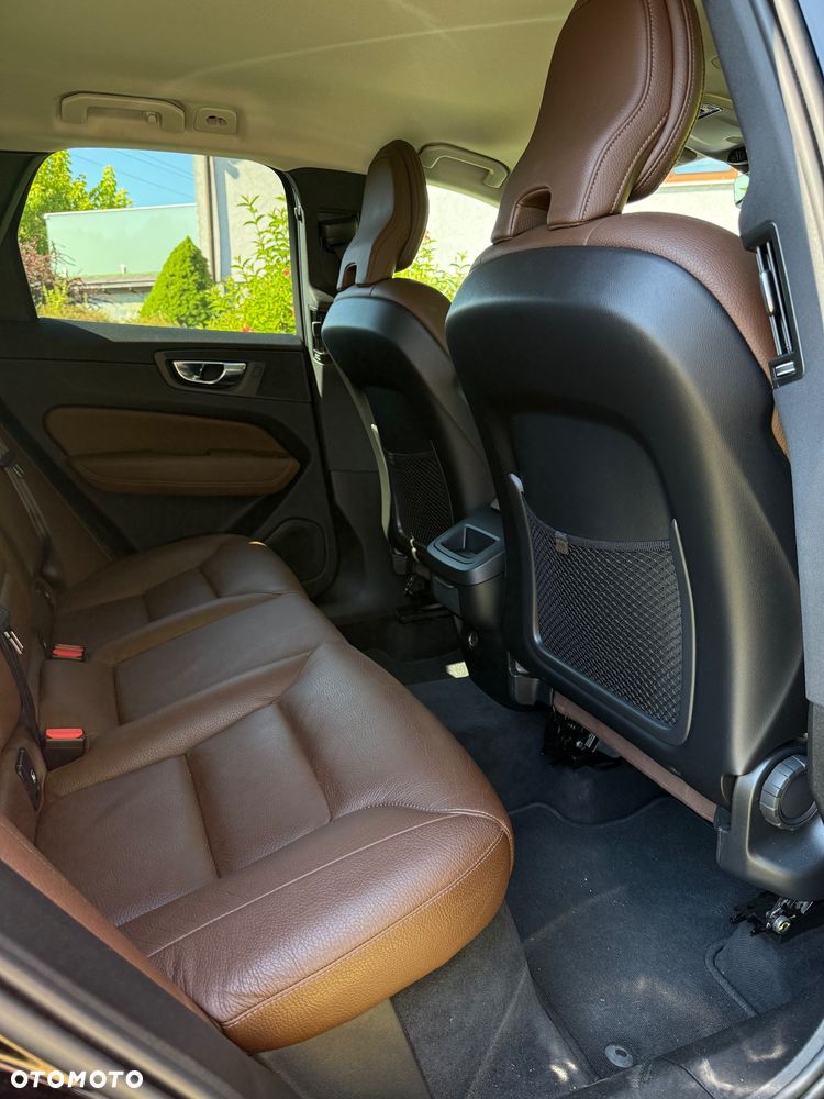 Volvo XC 60 D4 AWD Inscription - 24