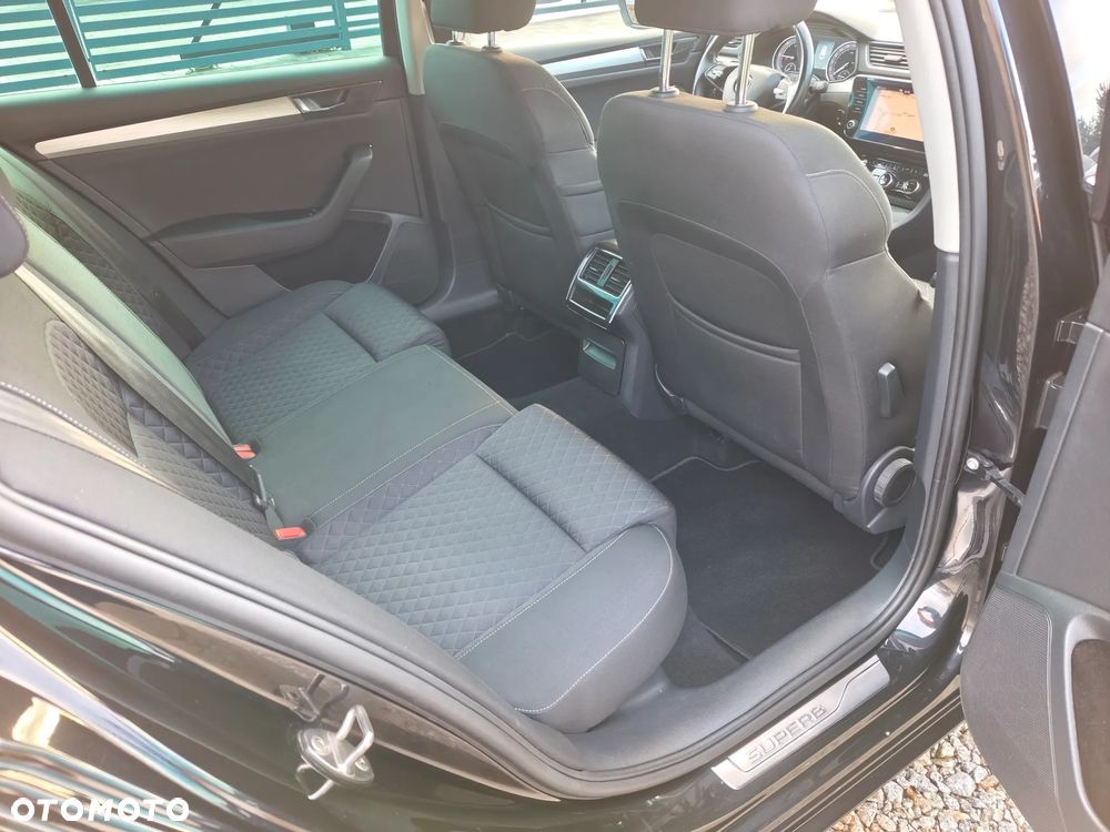 Skoda Superb 2.0 TDI SCR Style DSG - 13