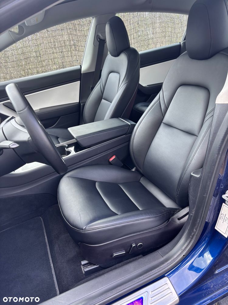 Tesla Model 3 - 14