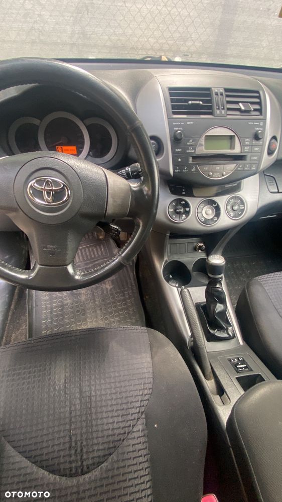 Toyota RAV4 2.2 D-4D X - 7