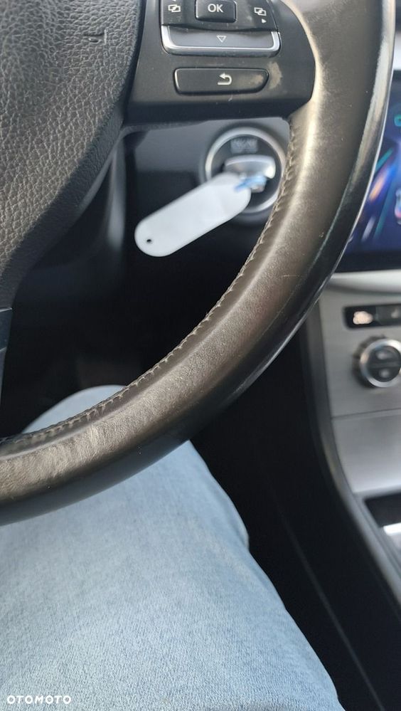Volkswagen Passat - 19