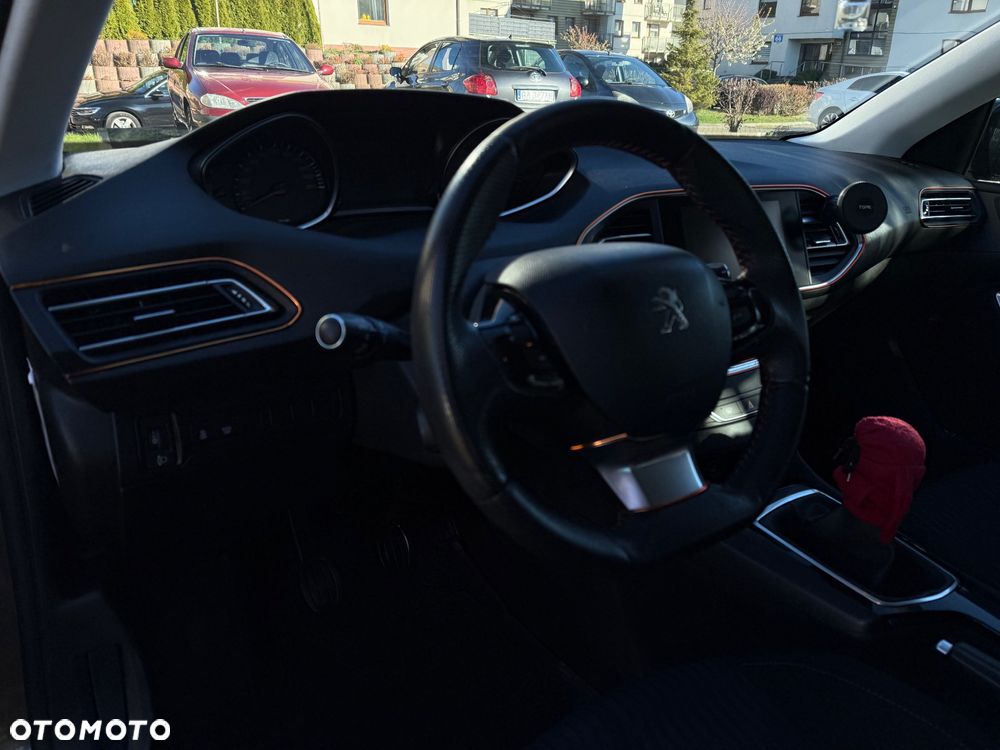 Peugeot 308 PureTech 130 Stop & Start Allure - 17