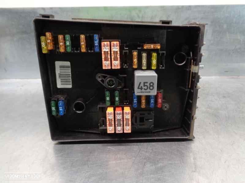 CAIXA RELÉS / FUSÍVEIS AUDI A3 2005 -1K0937125 - 3