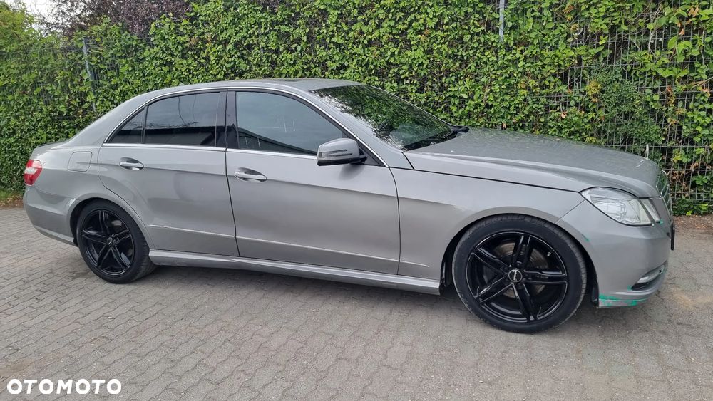 Mercedes-Benz Klasa E - 24
