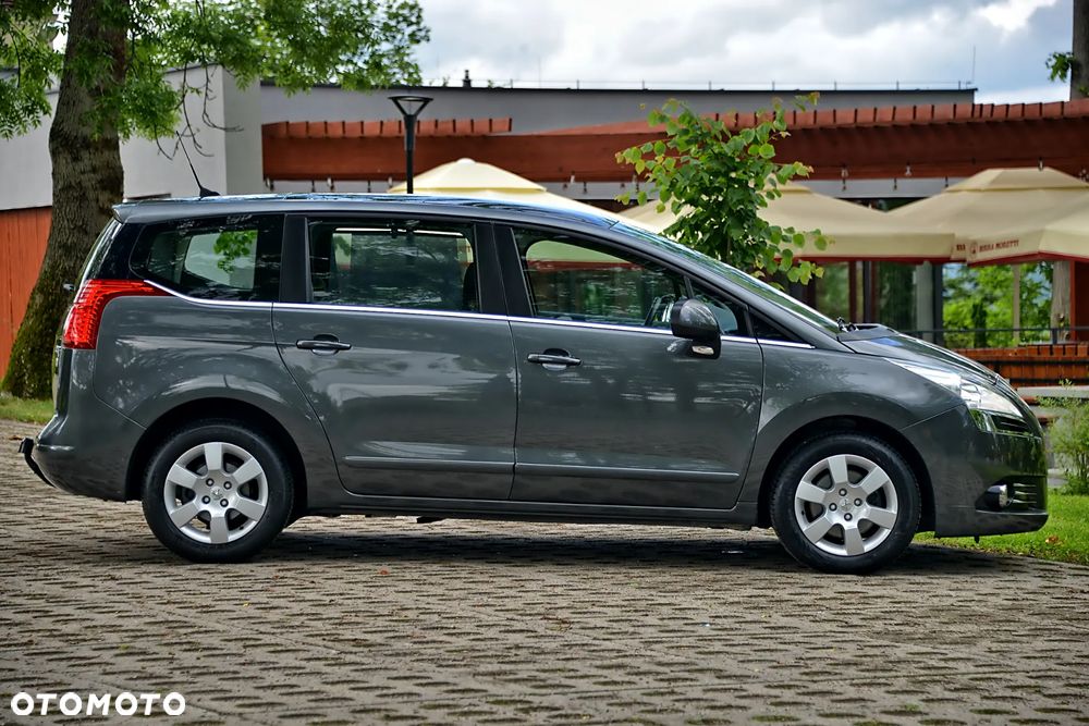 Peugeot 5008 - 21