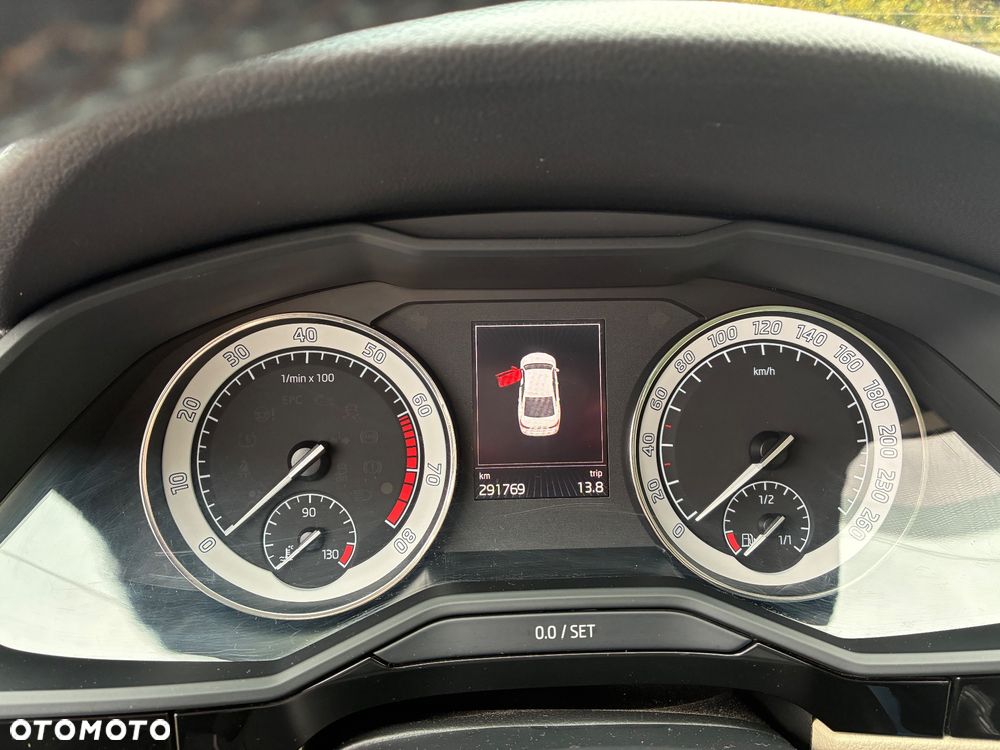 Skoda Superb 1.8 TSI L&K DSG - 20