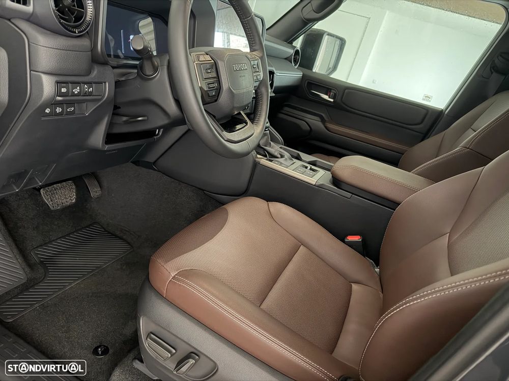 Toyota Land Cruiser Prado - 17