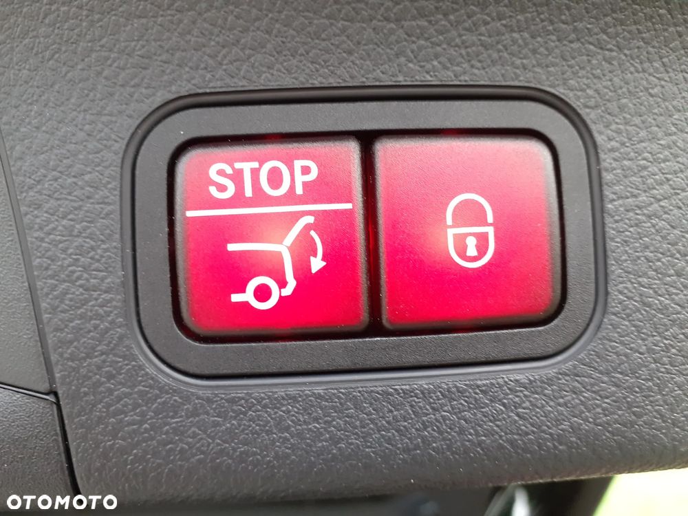 Mercedes-Benz GLA 200 Progressive - 8