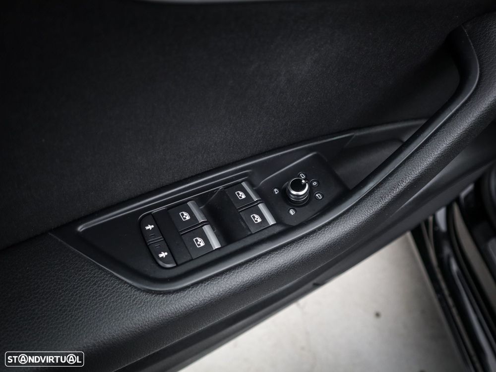 Audi A4 Avant 2.0 TDI Advance S tronic - 40