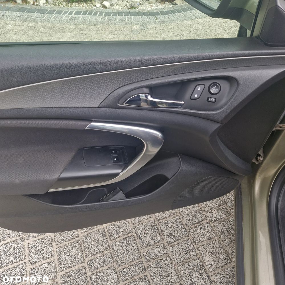 Opel Insignia - 11
