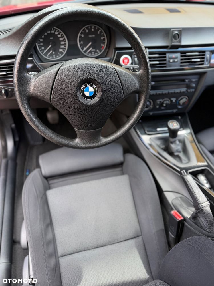 BMW Seria 3 330i - 19