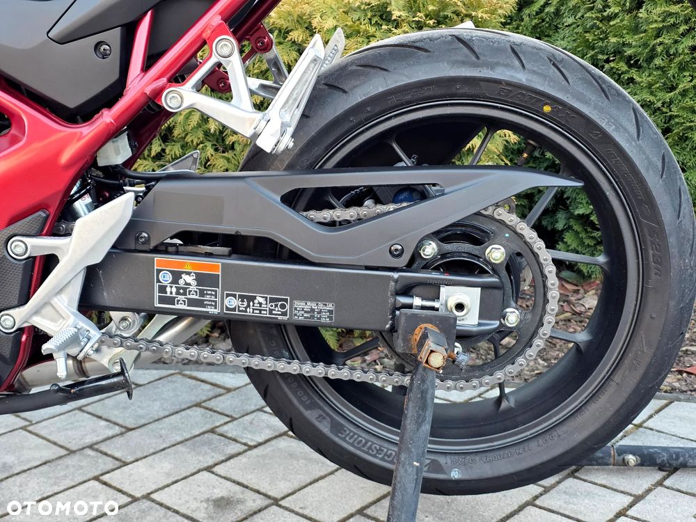 Honda Hornet - 32