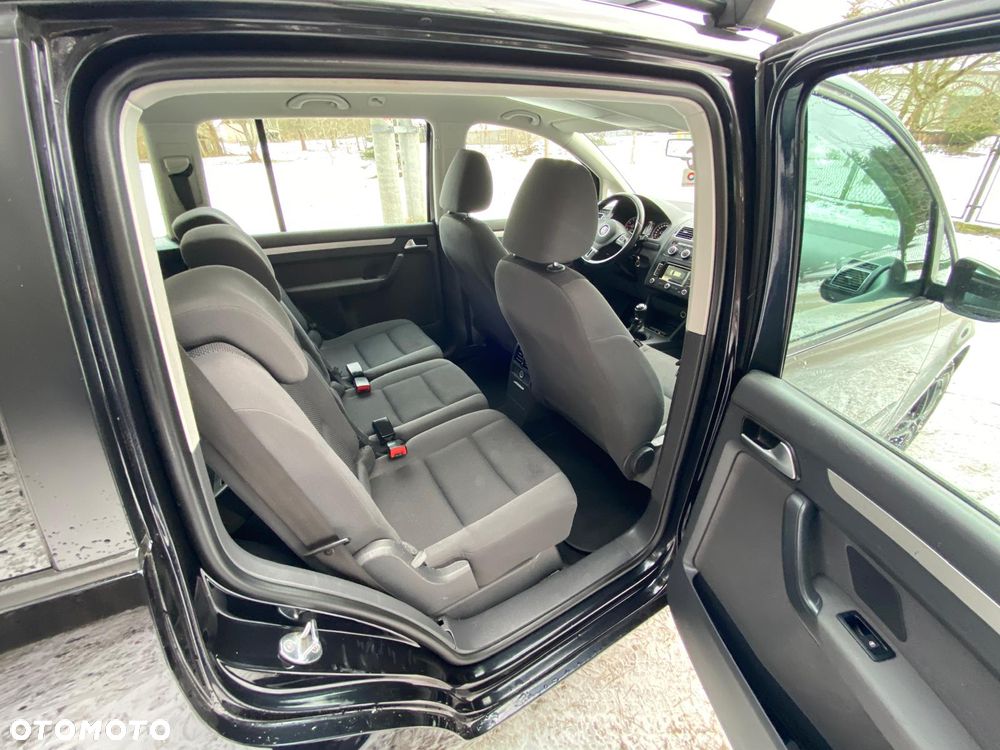 Volkswagen Touran 1.2 TSI STYLE - 10