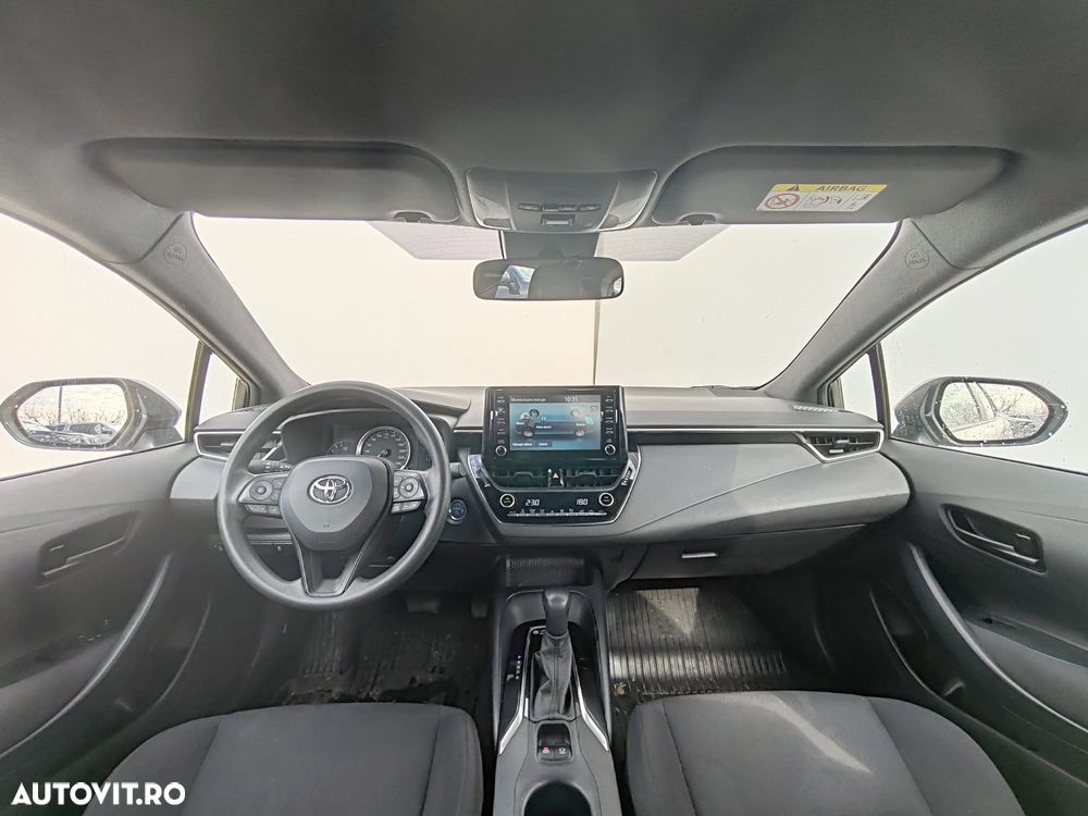 Toyota Corolla 1.8 HSD Business - 8