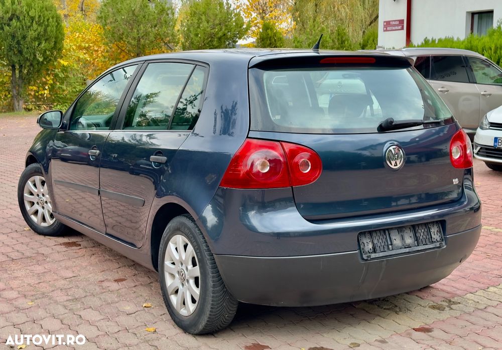 Volkswagen Golf 1.6 Comfortline - 4