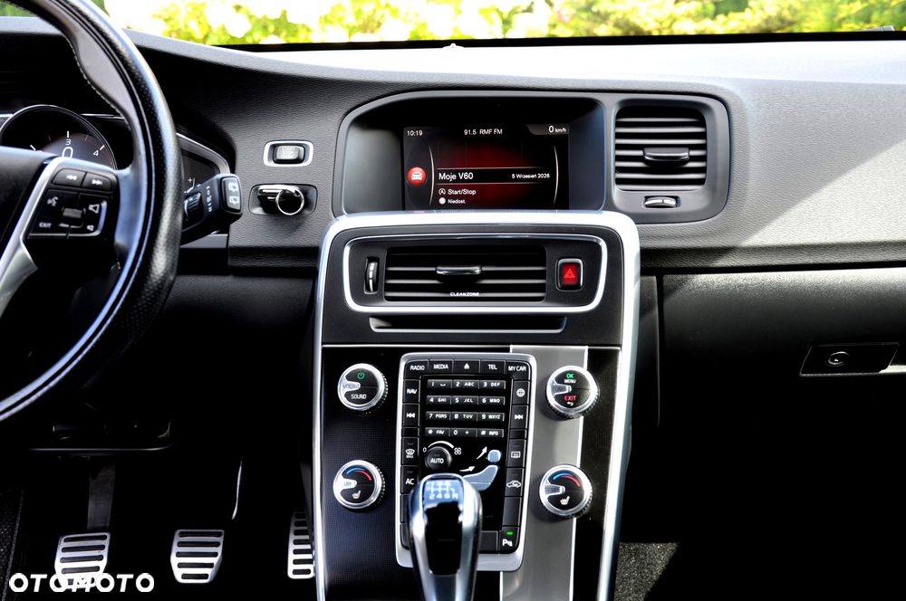 Volvo V60 D4 Drive-E R-Design Momentum - 26