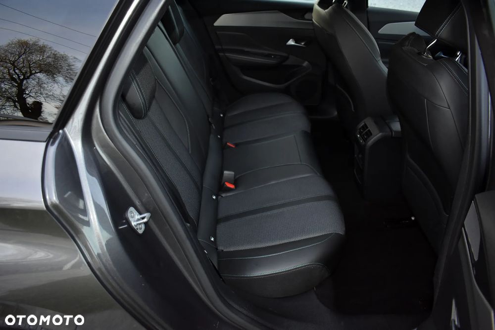 Peugeot 308 180 e-EAT8 GT - 34