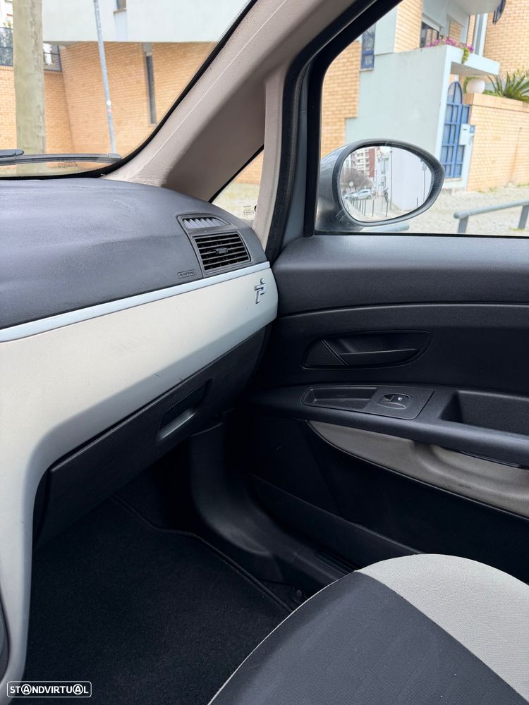 Fiat Grande Punto 1.2 Free - 9